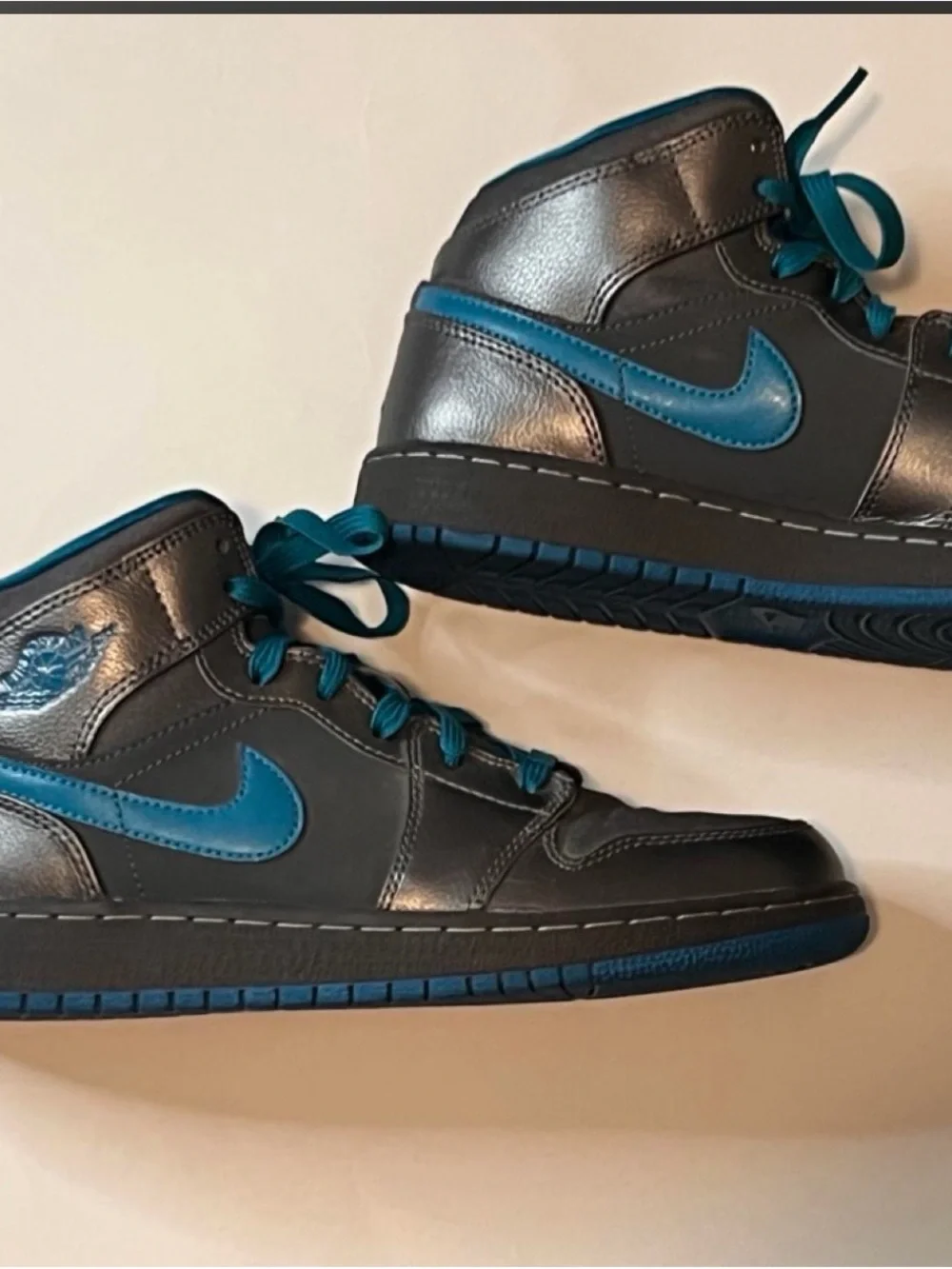 Nike Men's High-Top Sneakers in Dark Gray and Teal Blue